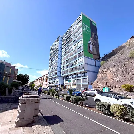 Tropicalidays Marina View Apartmán *